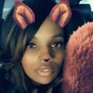 Meet your Posher, Tee